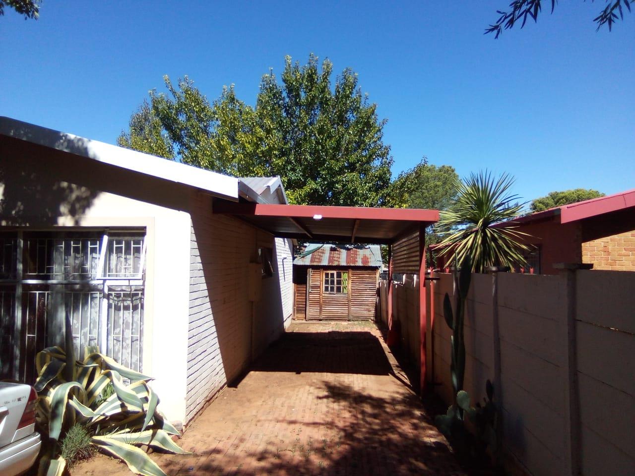 2 Bedroom Property for Sale in Uitsig Free State